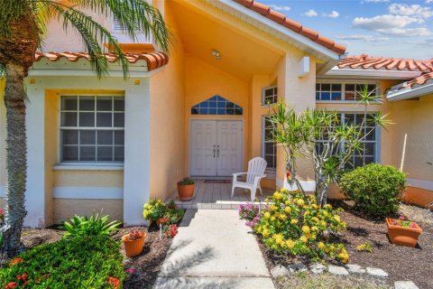 Casa en venta en Saint Petersburg, Florida, 4 dormitorios, 240.99 m2 № 1676958 - foto 7