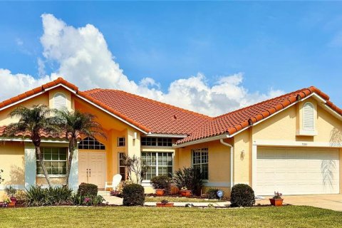 Casa en venta en Saint Petersburg, Florida, 4 dormitorios, 240.99 m2 № 1676958 - foto 1