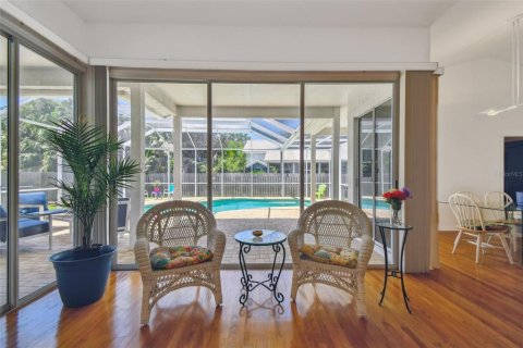 Casa en venta en Saint Petersburg, Florida, 4 dormitorios, 240.99 m2 № 1676958 - foto 28