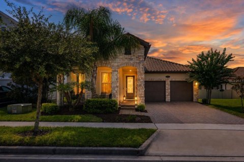 House in Windermere, Florida 4 bedrooms, 206.61 sq.m. № 2318942