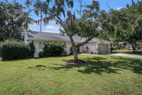 House in Plant City, Florida 3 bedrooms, 192.68 sq.m. № 1909879 - photo 5