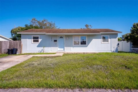 Villa ou maison à Casselberry, Floride 3 chambres, 94.02 m2 № 2421623