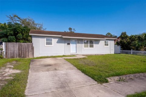 Villa ou maison à vendre à Casselberry, Floride: 3 chambres, 94.02 m2 № 2421623 - photo 2
