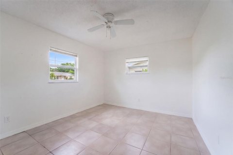 Villa ou maison à vendre à Casselberry, Floride: 3 chambres, 94.02 m2 № 2421623 - photo 18