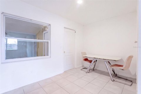 Villa ou maison à vendre à Casselberry, Floride: 3 chambres, 94.02 m2 № 2421623 - photo 16