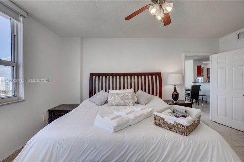 Copropriété à louer à Hallandale Beach, Floride: 2 chambres, 113.34 m2 № 1938155 - photo 18