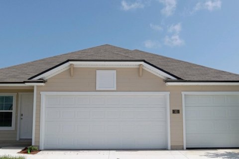 House in Palm Coast, Florida 4 bedrooms, 199.46 sq.m. № 767993 - photo 1