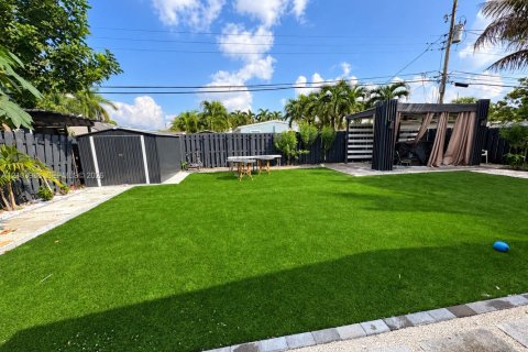 Villa ou maison à Margate, Floride 4 chambres, 98.94 m2 № 2413363
