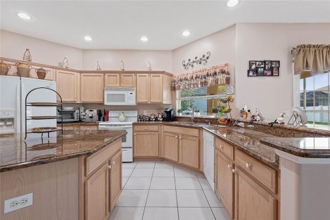 House in Palm Coast, Florida 3 bedrooms, 219.62 sq.m. № 1622176 - photo 9