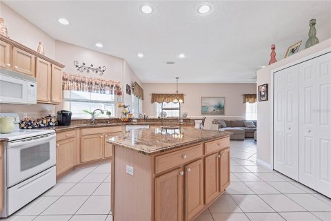 House in Palm Coast, Florida 3 bedrooms, 219.62 sq.m. № 1622176 - photo 6