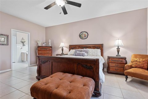 House in Palm Coast, Florida 3 bedrooms, 219.62 sq.m. № 1622176 - photo 18