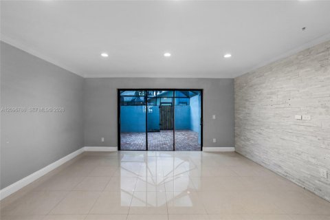 Adosado en venta en Boca Raton, Florida, 2 dormitorios, 114.46 m2 № 2407275 - foto 6