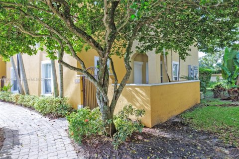 Townhouse in Margate, Florida 3 bedrooms, 141.86 sq.m. № 1955081 - photo 24