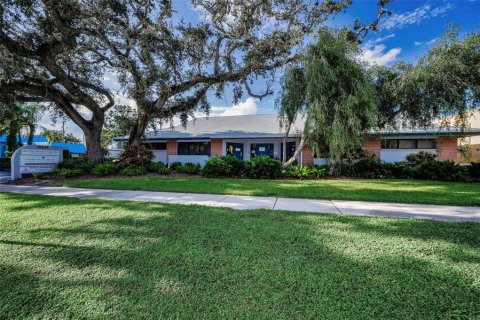 Propiedad comercial en alquiler en Saint Petersburg, Florida, 376.25 m2 № 1908570 - foto 8