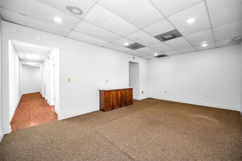 Propiedad comercial en alquiler en Saint Petersburg, Florida, 376.25 m2 № 1908570 - foto 29