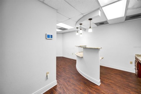 Propiedad comercial en alquiler en Saint Petersburg, Florida, 376.25 m2 № 1908570 - foto 18