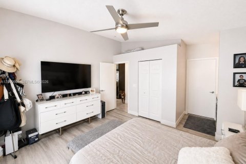 Villa ou maison à louer à Miramar, Floride: 4 chambres, 137.22 m2 № 2282241 - photo 22