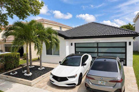 Villa ou maison à louer à Miramar, Floride: 4 chambres, 137.22 m2 № 2282241 - photo 4
