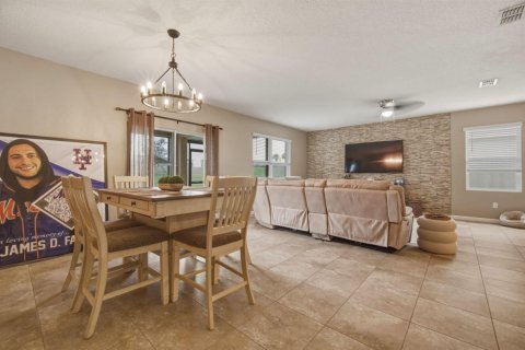House in Port St. Lucie, Florida 4 bedrooms, 178 sq.m. № 2146252 - photo 10