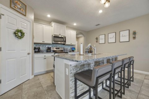 House in Port St. Lucie, Florida 4 bedrooms, 178 sq.m. № 2146252 - photo 9