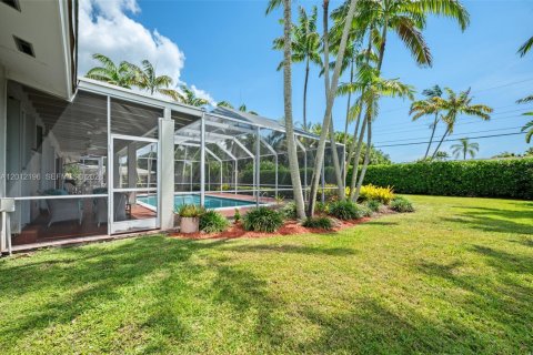 House in Palmetto Bay, Florida 3 bedrooms, 146.41 sq.m. № 2076142 - photo 26