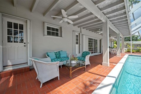 House in Palmetto Bay, Florida 3 bedrooms, 146.41 sq.m. № 2076142 - photo 22