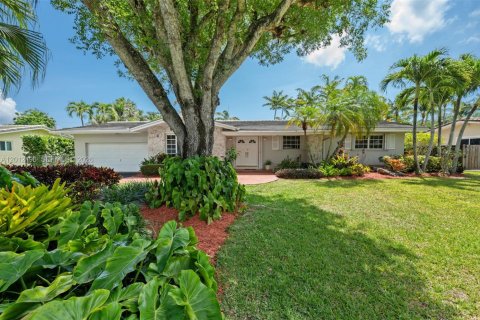 House in Palmetto Bay, Florida 3 bedrooms, 146.41 sq.m. № 2076142