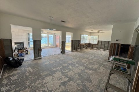 House in Saint Pete Beach, Florida 3 bedrooms, 174.38 sq.m. № 1849797 - photo 7