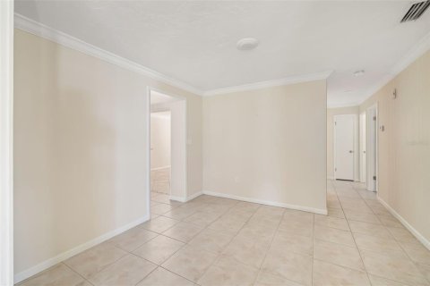 House in Sarasota, Florida 4 bedrooms, 172.33 sq.m. № 2118965 - photo 16