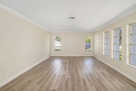 House in Sarasota, Florida 4 bedrooms, 172.33 sq.m. № 2118965 - photo 14