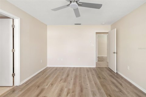 House in Sarasota, Florida 4 bedrooms, 172.33 sq.m. № 2118965 - photo 27