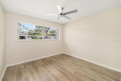 House in Sarasota, Florida 4 bedrooms, 172.33 sq.m. № 2118965 - photo 20