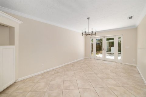 House in Sarasota, Florida 4 bedrooms, 172.33 sq.m. № 2118965 - photo 22