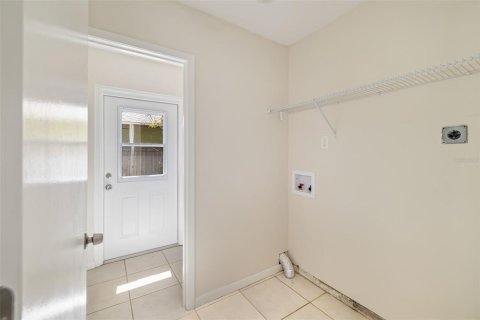 House in Sarasota, Florida 4 bedrooms, 172.33 sq.m. № 2118965 - photo 19
