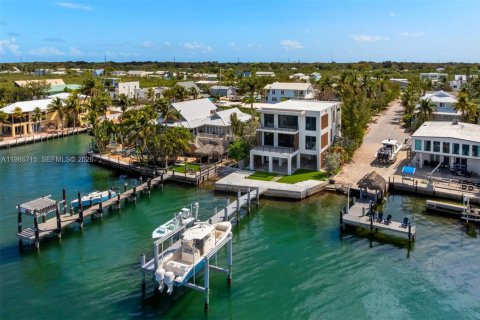 Купить виллу или дом в Ки-Ларго, Флорида 4 спальни, 308.9м2, № 2057790 - фото 9