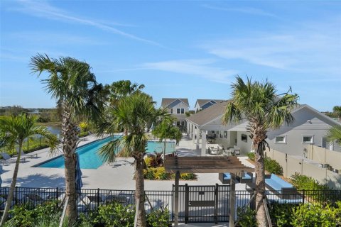 House in Lakewood Ranch, Florida 3 bedrooms, 175.68 sq.m. № 2229322 - photo 3