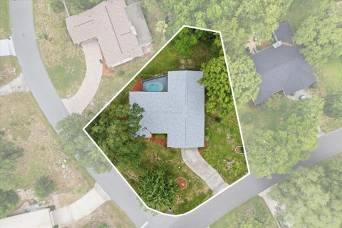 Casa en Homosassa, Florida 3 dormitorios, 208.66 m2 № 2385896