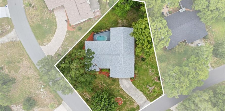 Casa en Homosassa, Florida 3 dormitorios, 208.66 m2 № 2385896
