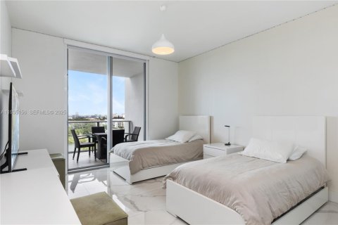 Condominio en venta en North Miami Beach, Florida, 3 dormitorios № 1993658 - foto 25