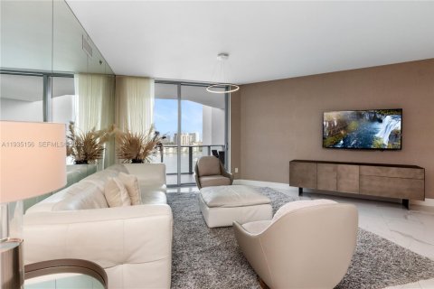 Condominio en venta en North Miami Beach, Florida, 3 dormitorios № 1993658 - foto 7