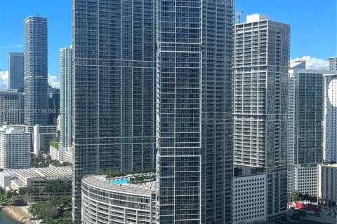 Condo in Miami, Florida, 1 bedroom № 2244682 - photo 12