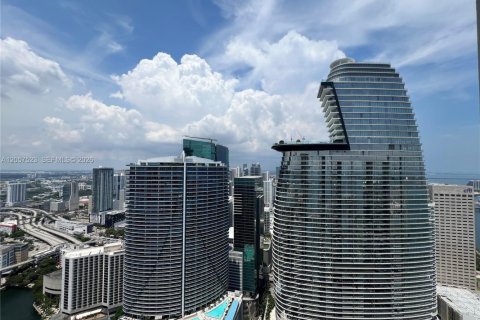 Condo in Miami, Florida, 1 bedroom № 2244682 - photo 9
