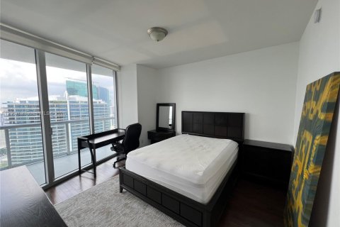 Condo in Miami, Florida, 1 bedroom № 2244682 - photo 5