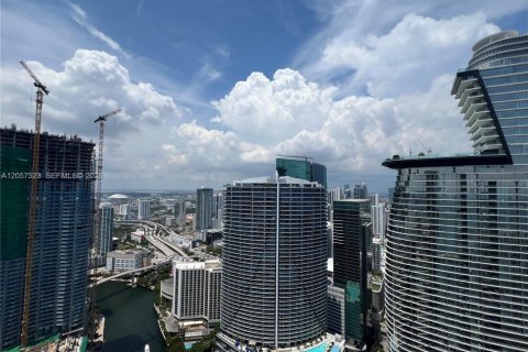 Condo in Miami, Florida, 1 bedroom № 2244682 - photo 8