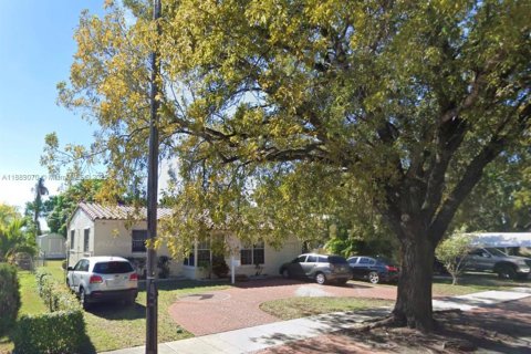 Villa ou maison à Hollywood, Floride 2 chambres, 93.18 m2 № 2054231