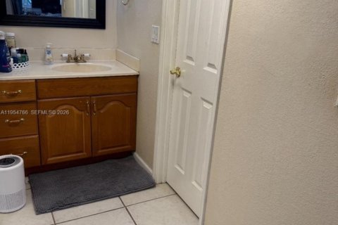 Copropriété à vendre à Davie, Floride: 2 chambres, 89.65 m2 № 2012012 - photo 10