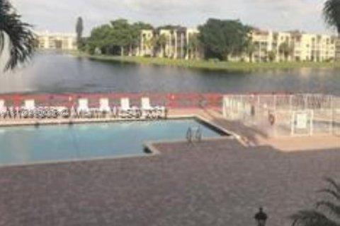 Copropriété à vendre à Davie, Floride: 2 chambres, 89.65 m2 № 2012012 - photo 16