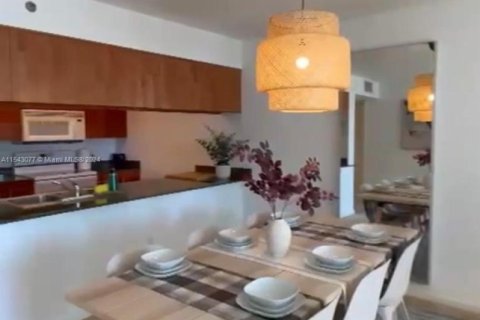 Condominio en venta en Miami, Florida, 1 dormitorio, 76.64 m2 № 2077074 - foto 5