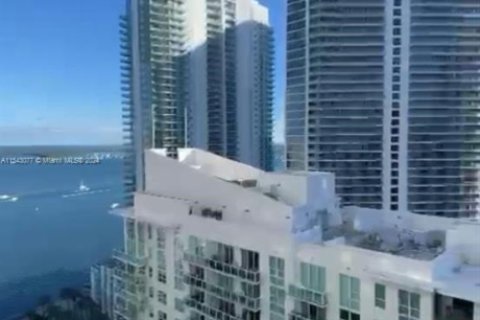 Condominio en venta en Miami, Florida, 1 dormitorio, 76.64 m2 № 2077074 - foto 15