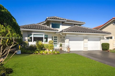 Casa en Hialeah, Florida 4 dormitorios, 174.75 m2 № 2030265